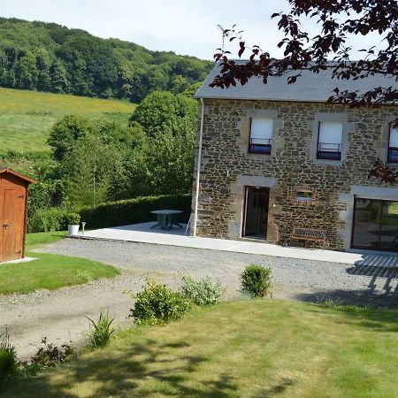 Cosy Chalet With Private Garden In Normandy Isigny-le-Buat Εξωτερικό φωτογραφία