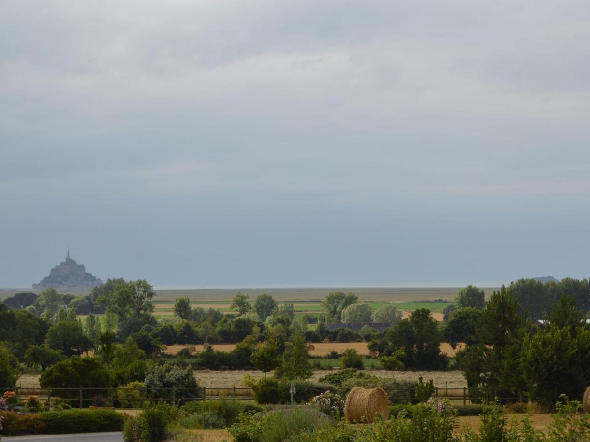 Cosy Chalet With Private Garden In Normandy Isigny-le-Buat Εξωτερικό φωτογραφία